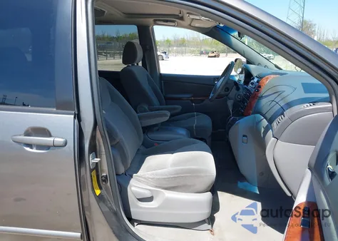 2004 Toyota Sienna Xle из США, поврежденный, VIN 5TDZA22C54S164872